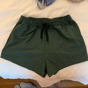 Outdoor Voices Sunday Shorts Women’s 3”